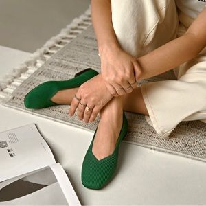 VIVAIA Margot 2.0 Forest Green Square-Toe V-Cut Women’s Flats